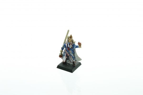 High Elf Mage with Annulian Crystal